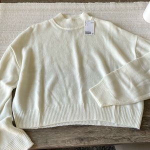 NEW H&M Cream Sweater - Small
